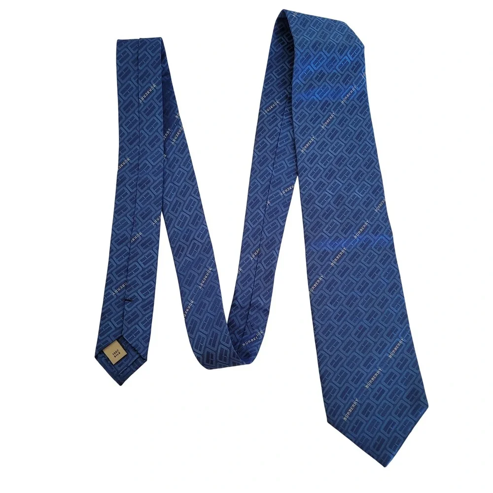 Burberry London Mens Blue Geometric Logo Silk Necktie Woven in Italy
